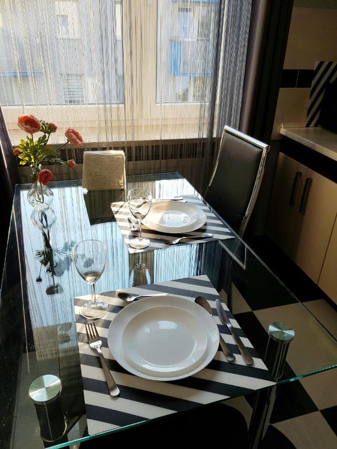 Apartment Luxury Oasis Srodmiescie Downtown 3 Os Krakow Bagian luar foto