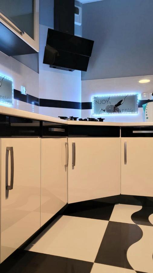 Apartment Luxury Oasis Srodmiescie Downtown 3 Os Krakow Bagian luar foto
